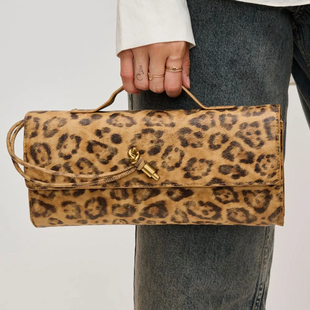 Ada Clutch Leopard