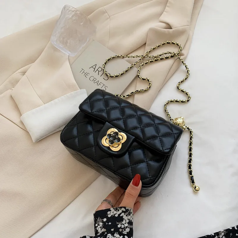 Little Golden Ball Bag Women’s New Style Small Fragrance Style Shoulder Crossbody Bag Four-leaf Clover Diamond Chain Women’s Bag