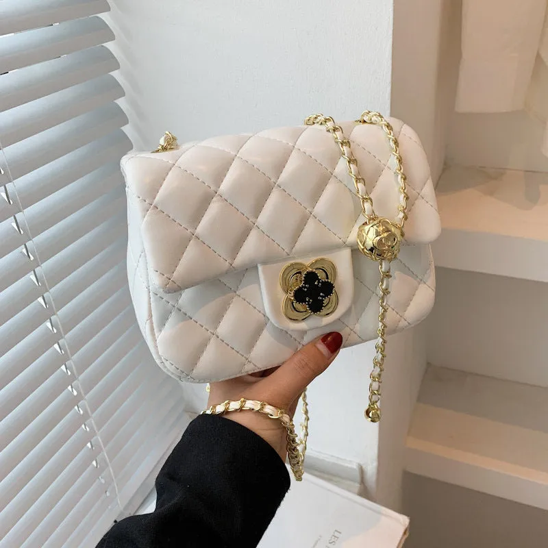 Little Golden Ball Bag Women’s New Style Small Fragrance Style Shoulder Crossbody Bag Four-leaf Clover Diamond Chain Women’s Bag