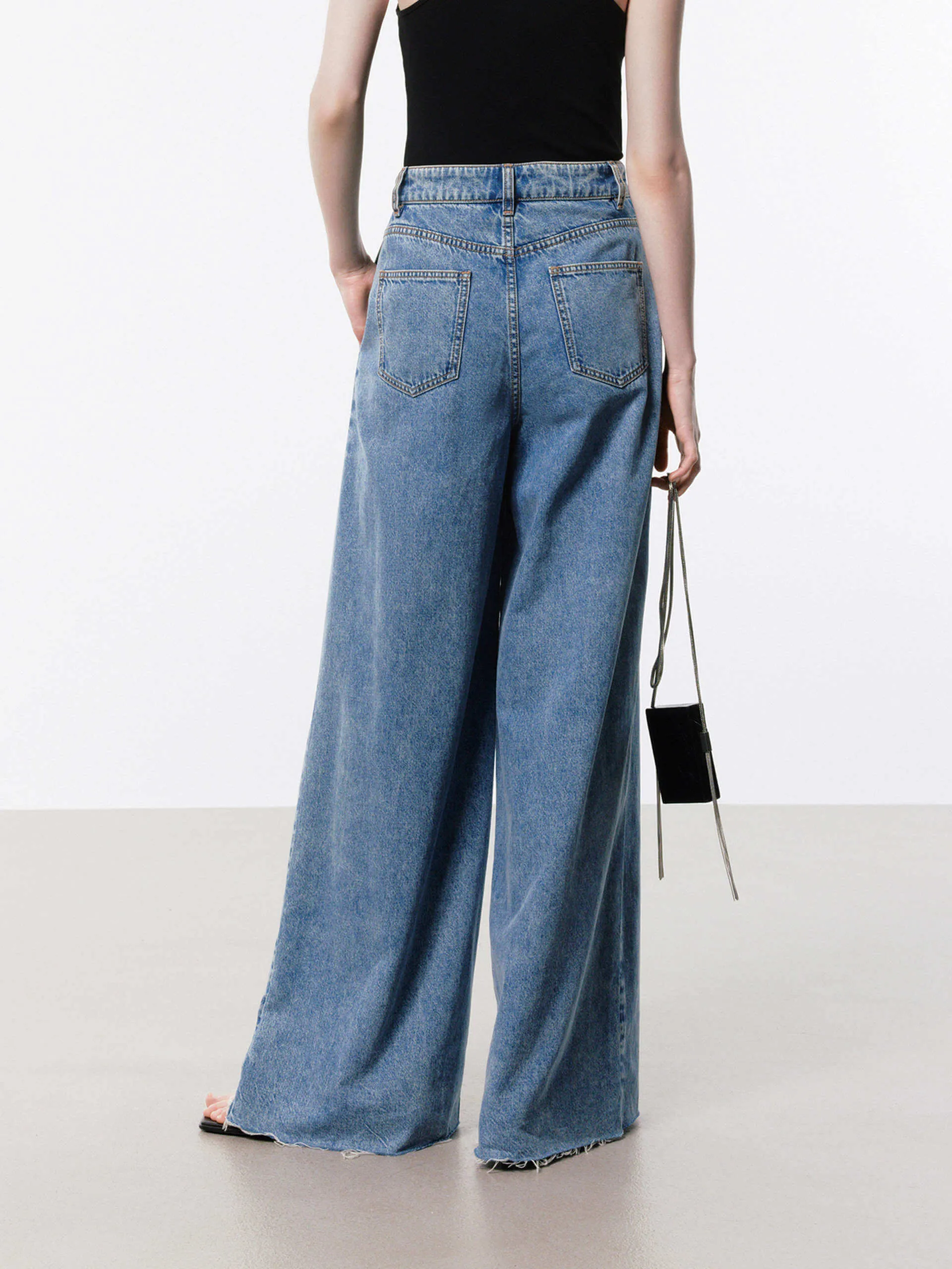 Pleated Wide Leg Jeans