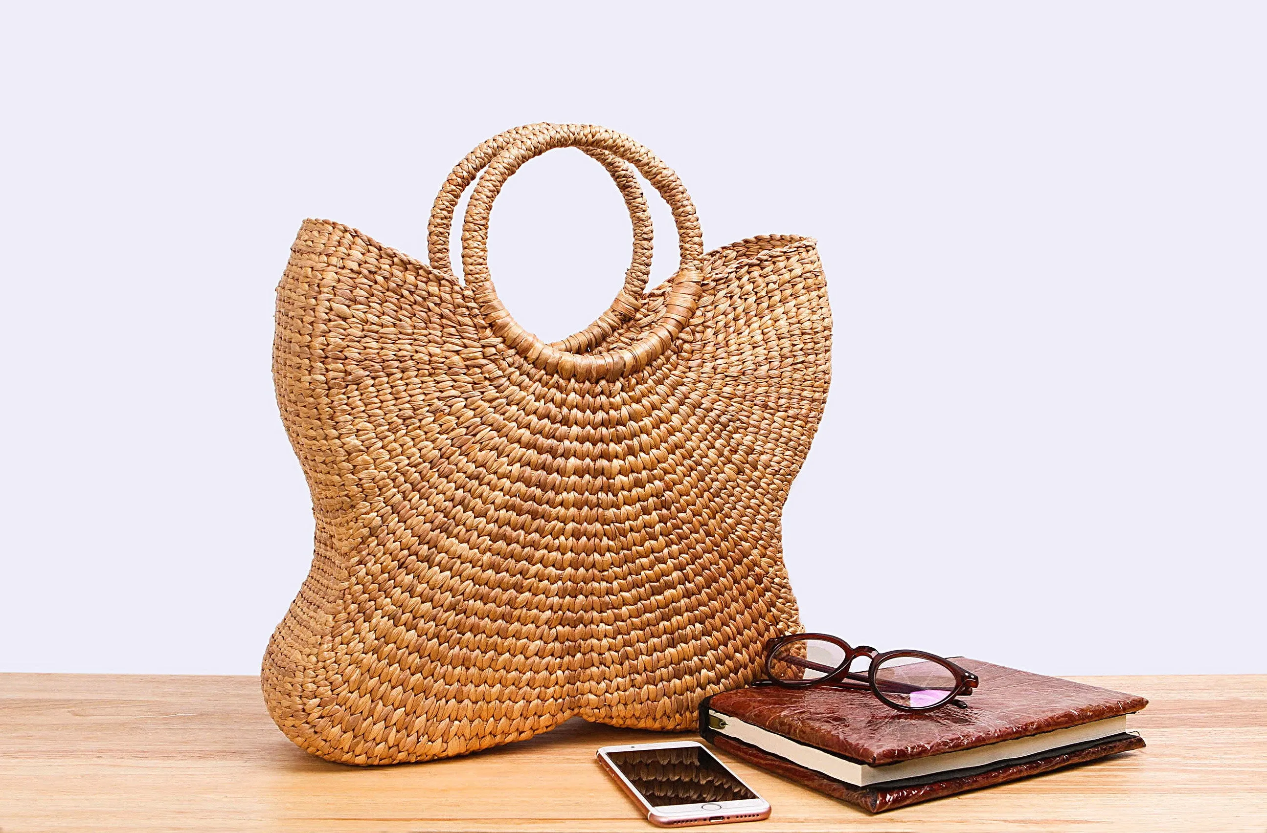 Sil Thin Chao Pha Ya - Natural straw wicker butterfly handbag