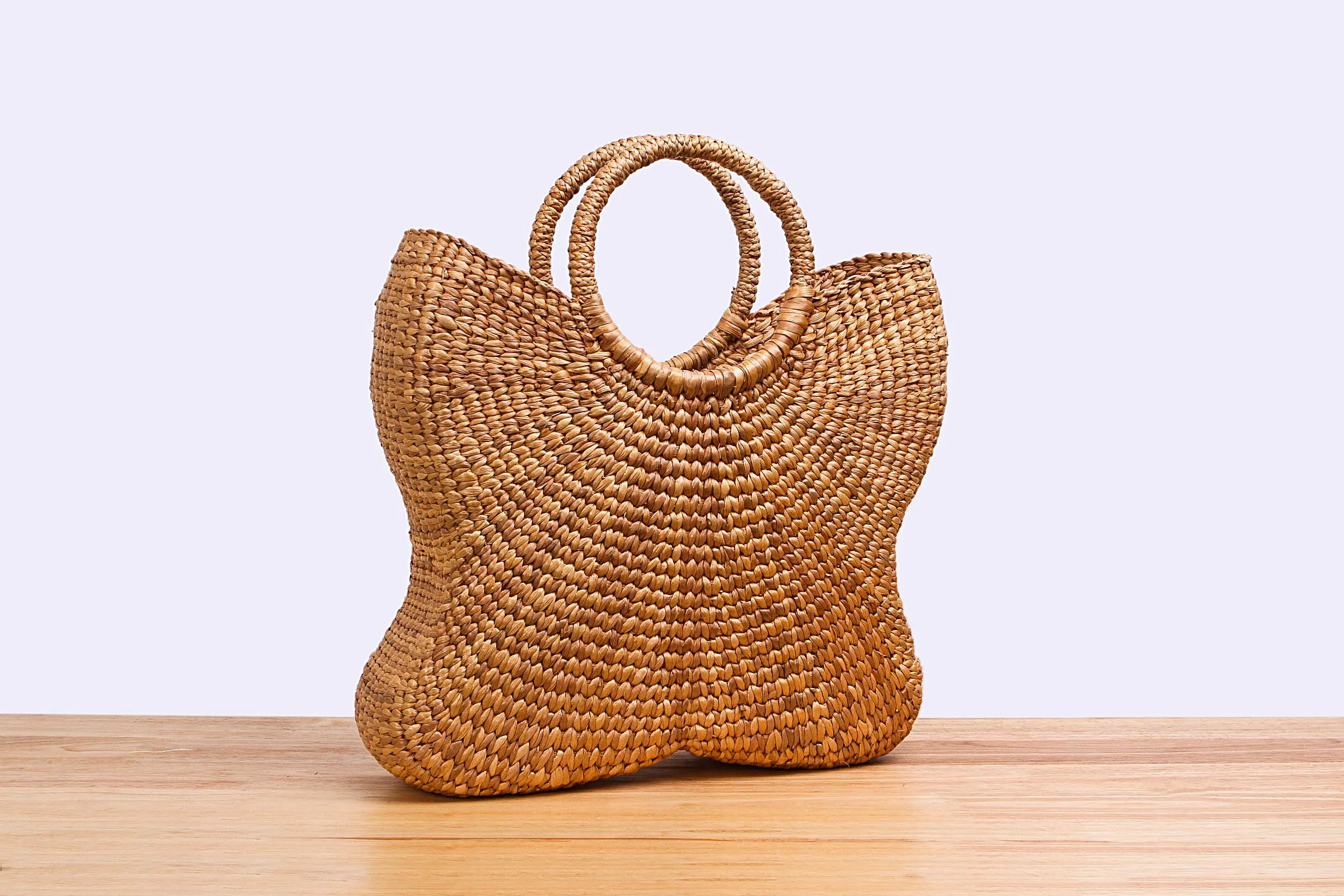 Sil Thin Chao Pha Ya - Natural straw wicker butterfly handbag