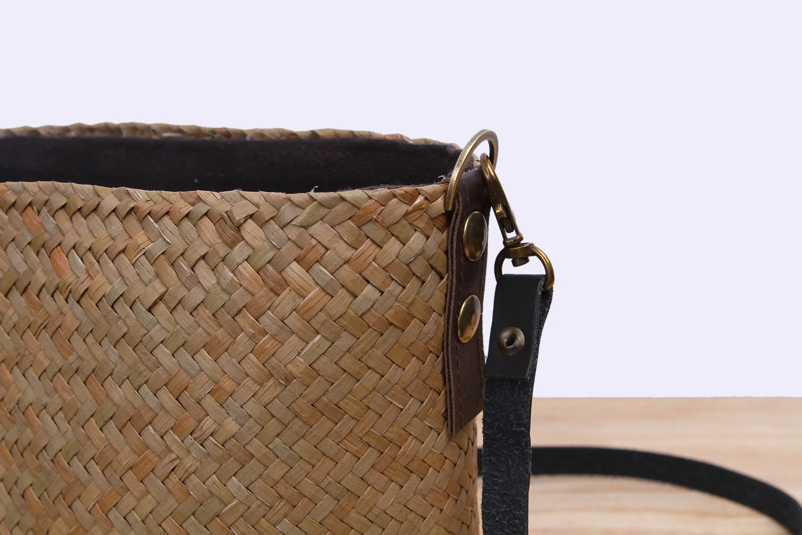 Small wicker quilted bag