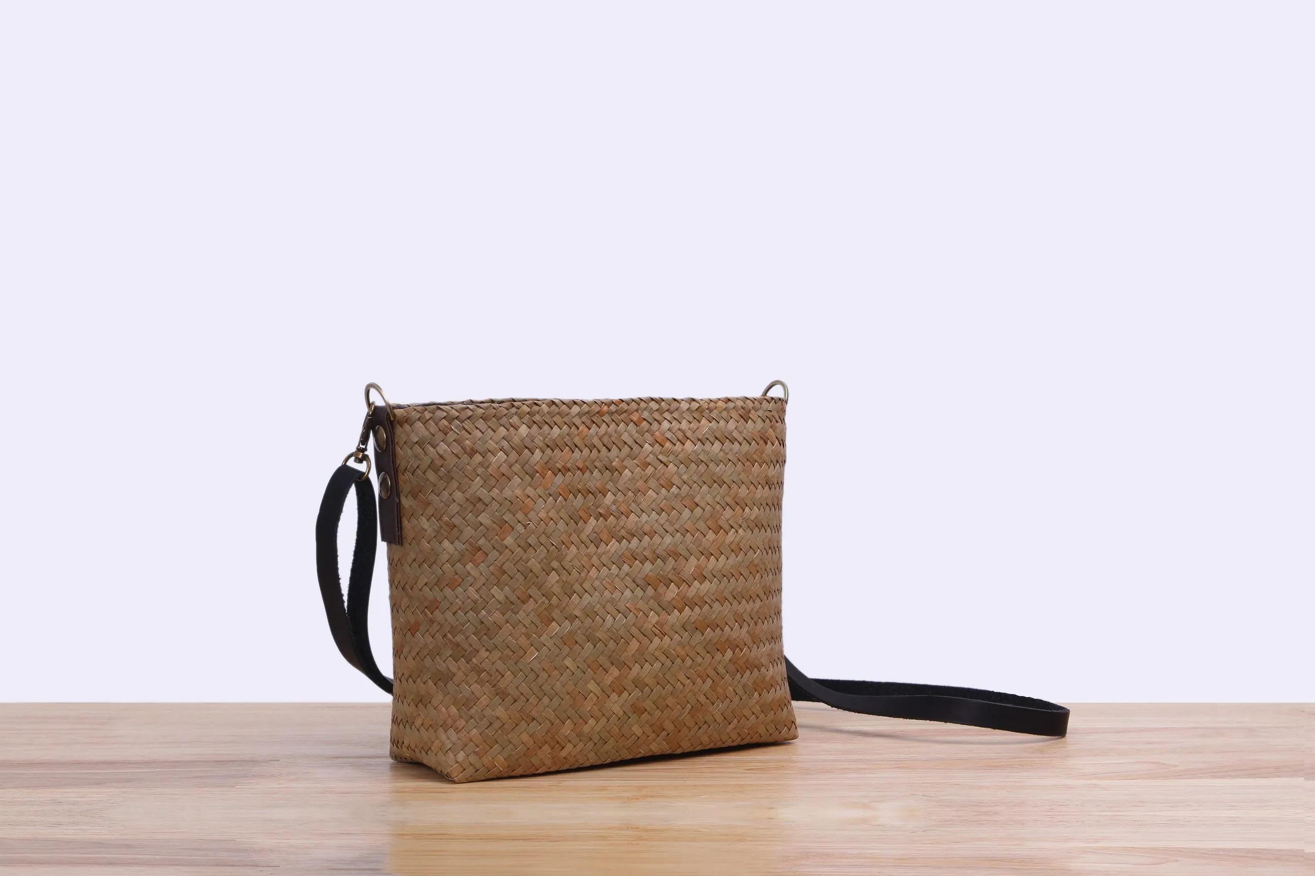 Small wicker quilted bag